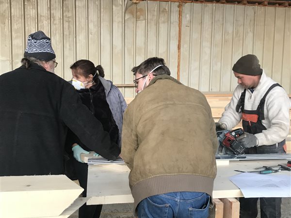 Vizită &icirc;n hala de producție