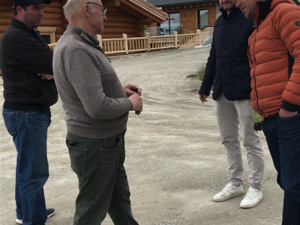 Vizită pe șantier, alături de clienți